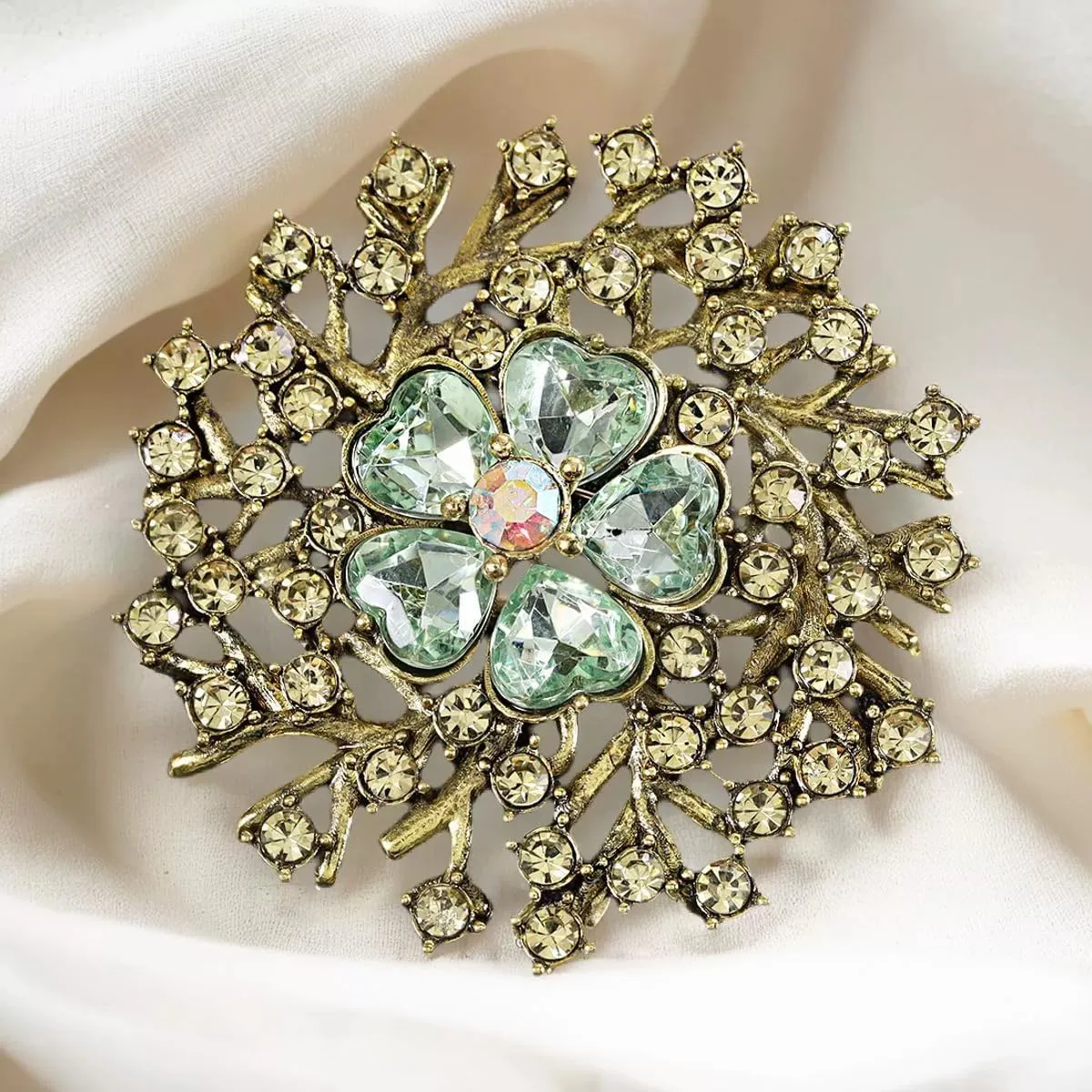 Rhinestone Crystal Sunflower Brooch Pin Elegant Wreath Brooch Clothing Hat Bag Skirt Accessories for Women